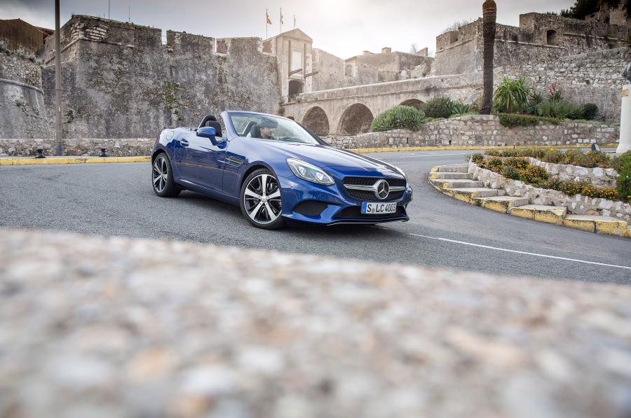  Mercedes-Benz SLC300 2016 года  (фото 3 из 22)